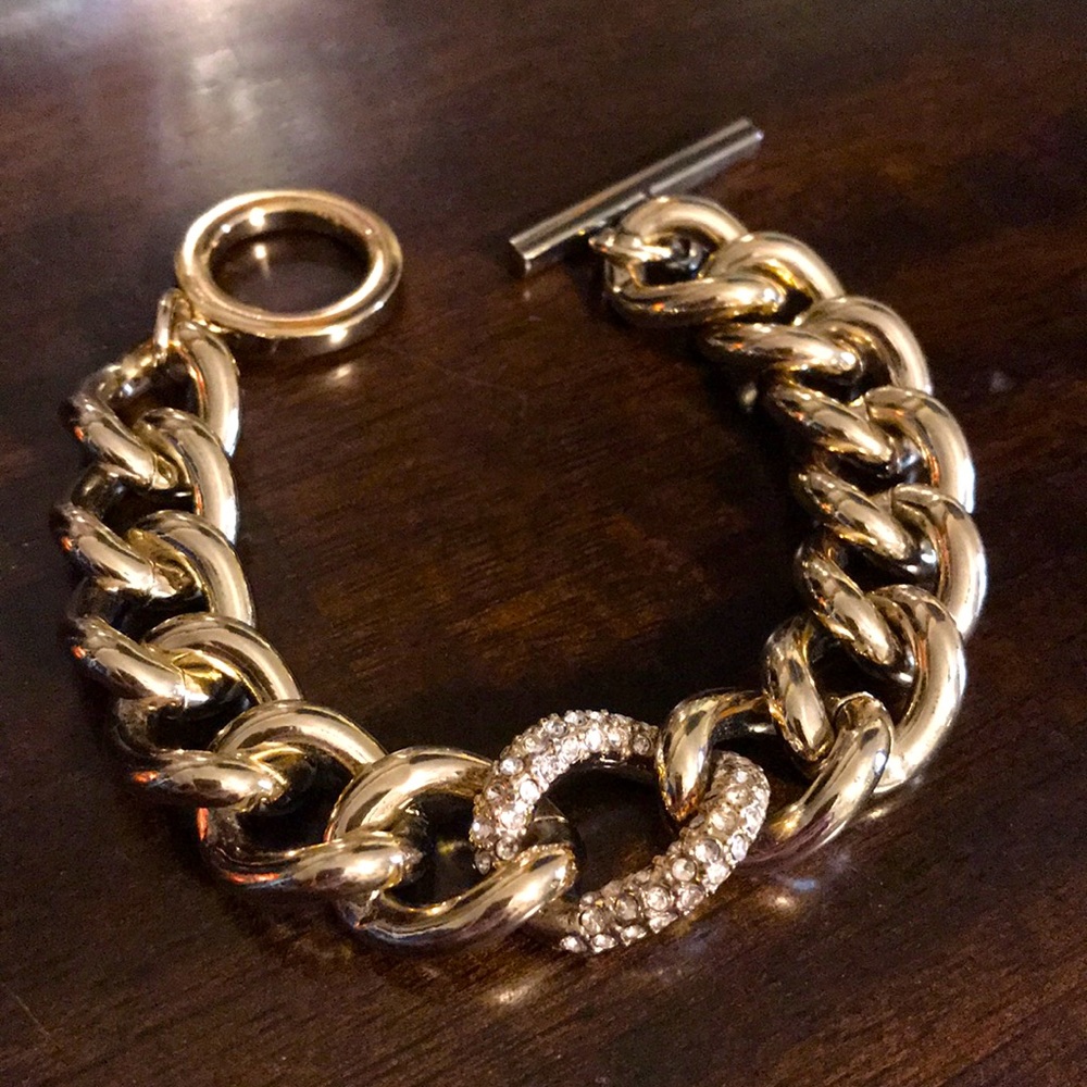 Gorgeous VS gold bracelet